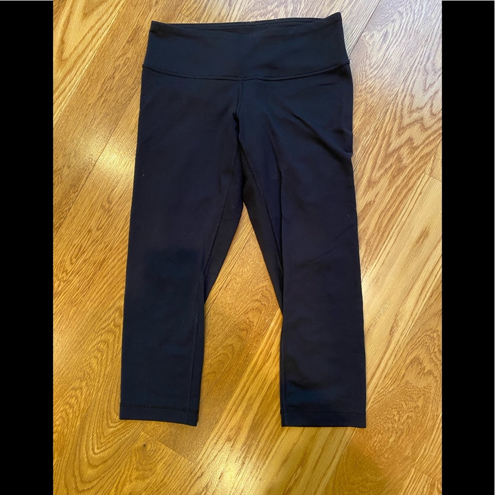 Lululemon Wunder Under Cropped Leggings